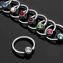 Piercing din oțel inoxidabil - inel cu un cristal colorat într-o ramă rotundă