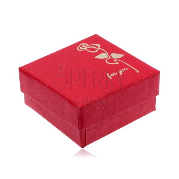 Cutiuță roșie, lucioasă pentru cadou, trandafir auriu, inscripția "for you(pentru tine)"
