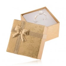 Cutiuță de cadou aurie pentru inel cu panglică și fundă, trandafiri aurii