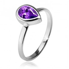 Inel cu ştras violet, în formă de lacrimă, într-o montură, argint 925