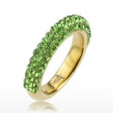 Inel strălucitor de culoare aurie realizat din oțel, linii de strasuri verde deschis