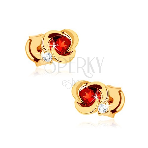 Cercei din aur 375 - floare cu petale netede şi granat roşu rotund