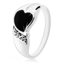 Inel realizat din argint 925, inimă asimetrică cu sclipici negru, striații finuțe