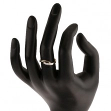 Inel realizat din aur de 9K - braţe curbate asimetrice, zirconii transparente