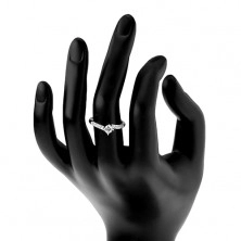 Inel de logodnă din argint, brațe subțiri strălucitoare, zirconiu rotund transparent