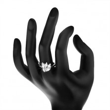 Inel lucios decorat cu zirconii transparente strălucitoare, suprafață netedă