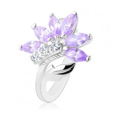 Inel strălucitor de culoare argintie, floare violet deschis, frunză strălucitoare