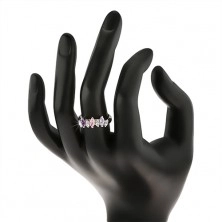 Inel de culoare argintie, formă de bob în nuanţe violet, zirconii roz şi transparent