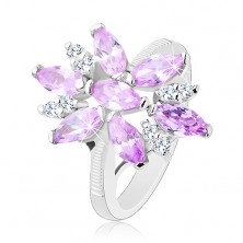 Inel de culoare argintie, floare mare din zirconii violet și transparent