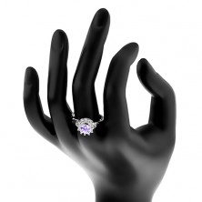Inel strălucitor cu frunze pe braţe, zirconiu violet deschis, petale transparente
