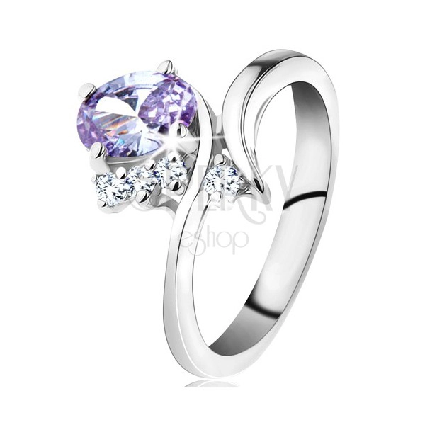 Inel cu oval de culoare violet deschis și brațe curbate, trei zirconii transparente