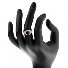 Inel cu brațe netede, zirconiu oval, culoare roșu închis, contur zirconii transparente