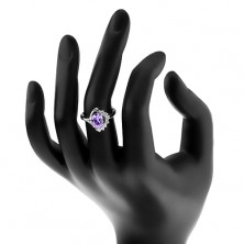 Inel cu zirconiu oval de culoare violet deschis, arcadă strălucitoare, transparentă