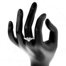 Inel de logodnă realizat din argint 925, inimă cu zirconiu transparent, brațe strălucitoare