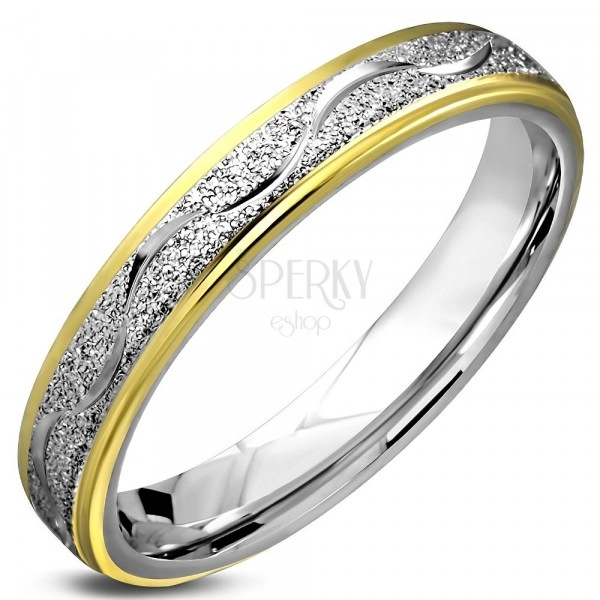 Inel din oțel chirurgical, bandă sablată cu ondulații lucioase, margini aurii, 4 mm