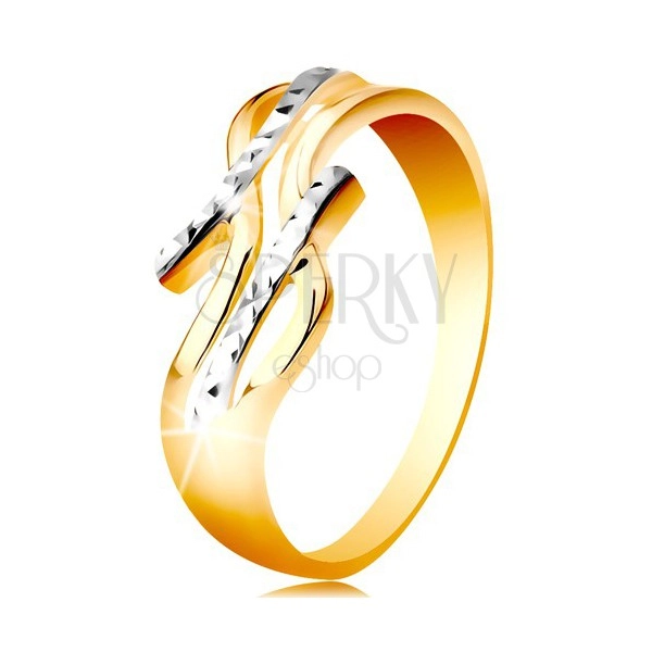 Inel din aur de 14K - bicolor, braţe separate şi ondulate, crestături