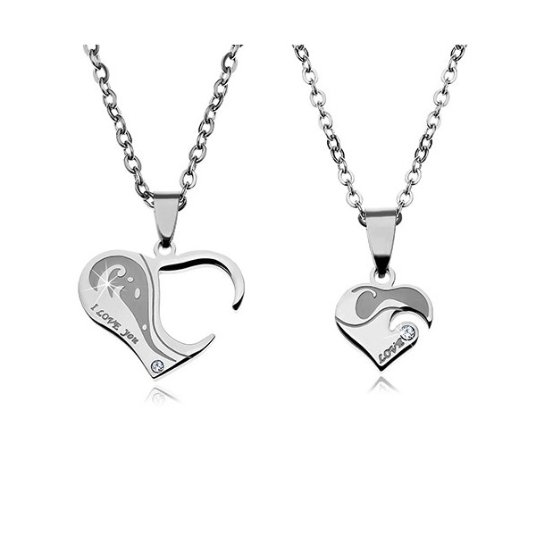 Set de două coliere pentru cuplu, din oțel, pandantive sub formă de inimă cu inscripții și zirconii