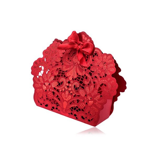 Cutiuţă roşie de cadou cu model floral, decupaje şi fundă