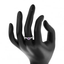Inel din argint 925, zirconiu rotund, violet, linii din zirconii transparente pe brațe