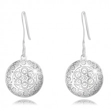 Cercei din argint 925 - cerc lucios cu ornamente rotunde și spiralate