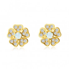 Cercei din aur de 14K – floare cu petale în formă de inimă, opal rotund