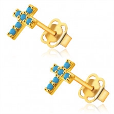 Cercei din aur de 14K – cruce latină micuță împodobită cu turcoaz rotund, știfturi