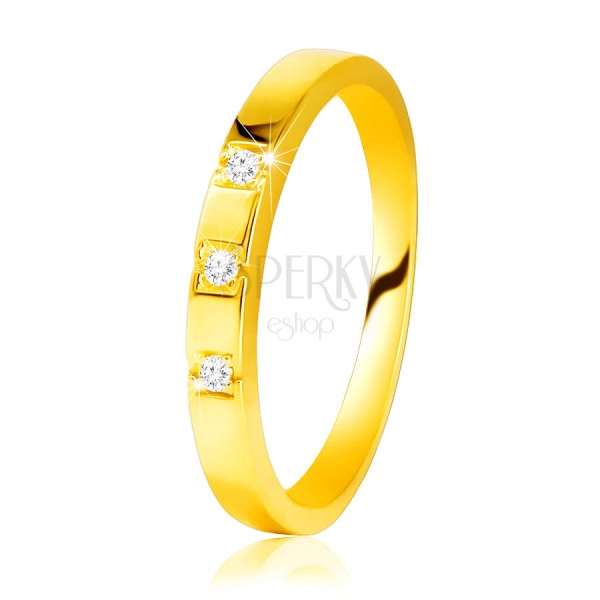 Inel din aur galben 585 - umeri strălucitori, trei diamante strălucitoare