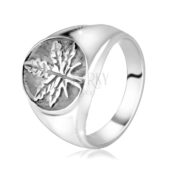 Inel robust din argint 925 - frunză de canabis într-un inel cu patină
