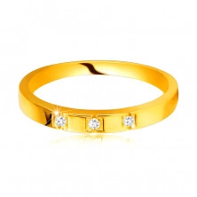 Inel din aur galben 585 – suprafață luciosă cu trei zirconii strălucitoare
