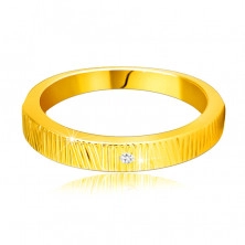 Inel din aur galben 14K - crestături decorative fine, zircon transparent 1,5 mm