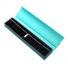 Cutie cadou pentru bijuterii  - design turcoaz cu diamante, logo, fundă neagră, formă alungită