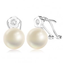 Cercei din aur alb de 9K – o perlă de cultură, o floare cu zircon, clips omega