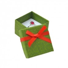 Cutie de bijuterii pentru Crăciun - pătrat verde cu fundă roșie
