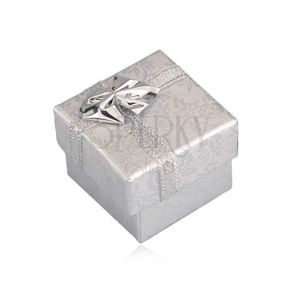 Cutie de cadou  - trandafiri argintii, panglică argintie, 40 mm