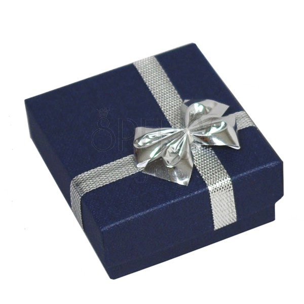 Cutie de cadou pentru inele sau cercei - dreptunghi albastru închis, fundă de culoare argintie